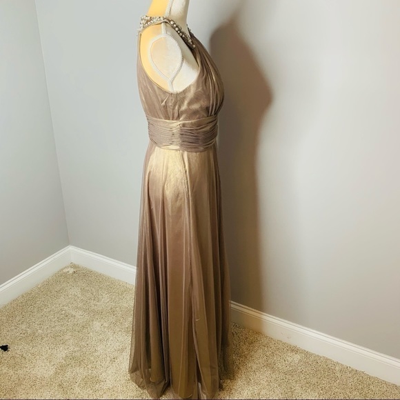 David’s Bridal Metallic Tulle Halter Gown Size 6 - Picture 14 of 14